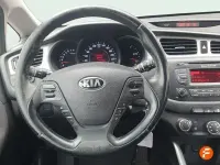 Usado Kia Ceed 100 CV (73 kW) 2014 Rojo Utilitario
