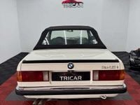 Usado BMW 325 Cabriolet 170 CV (125 kW) 1988 Blanco Descapotable