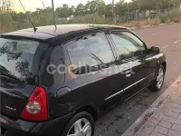 Usado Renault Clio II Authentique 65 CV (47 kW) 2006 Negro Berlina