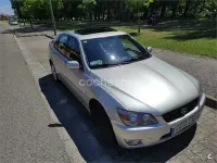 Usado Lexus IS200 155 CV (114 kW) 2003 Gris / plata Berlina