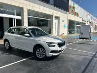 Usado Skoda Kamiq Style 110 CV (80 kW) 2021 Blanco SUV
