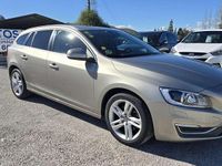 Usado Volvo V60 Momentum 136 CV (100 kW) 2014 Beige Familiar