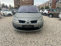 Usado Renault Scénic II 110 CV (80 kW) 2008 Gris / plata Monovolumen