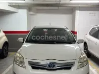Usado Toyota Auris Hybrid Advance 135 CV (99 kW) 2010 Blanco Berlina
