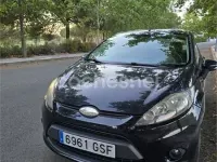 Usado Ford Fiesta Trend 82 CV (60 kW) 2009 Negro Berlina