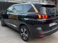 Usado Peugeot 5008 GT-line 130 CV (95 kW) 2019 Negro SUV