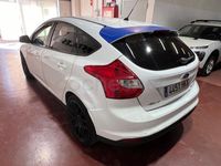 Usado Ford Focus Trend 100 CV (73 kW) 2012 Blanco Berlina