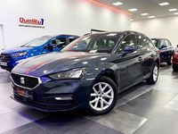 Usado Seat Leon Style 130 CV (95 kW) 2021 Gris / plata Familiar
