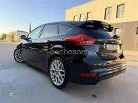 Usado Ford Focus Sport 125 CV (91 kW) 2016 Negro Berlina