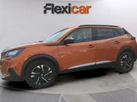 Używany Peugeot 2008 Allure 101 KM (74 kW) 2023 Pomarańczowy SUV