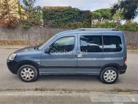 Usado Peugeot Partner Tepee Outdoor 90 CV (66 kW) 2009 Gris / plata Monovolumen