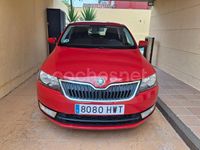 Usado Skoda Rapid Active 90 CV (66 kW) 2014 Rojo Berlina