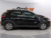 Usado Kia Stonic 101 CV (74 kW) 2022 Negro SUV