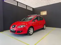 Usado Seat Altea Reference 105 CV (77 kW) 2005 Rojo Monovolumen