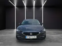 Usado Seat Leon Style 131 CV (96 kW) 2022 Gris Berlina