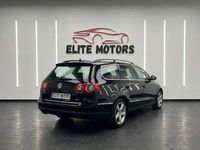 Usado VW Passat Highline 140 CV (102 kW) 2006 Negro Berlina
