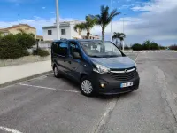 Usado Opel Vivaro S 145 CV (106 kW) 2017 Azul Monovolumen
