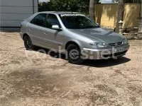 Usado Citroën Xsara 90 CV (66 kW) 2000 Gris / plata Berlina