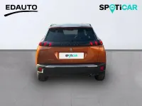Usado Peugeot 2008 Allure 130 CV (95 kW) 2022 Naranja SUV