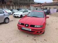 Usado Seat Leon 105 CV (77 kW) 2002 Rojo Utilitario