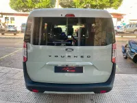 Usado Ford Tourneo Courier Trend 125 CV (91 kW) 2025 Blanco Monovolumen