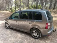 Usado VW Touran Advance 105 CV (77 kW) 2010 Gris / plata Monovolumen
