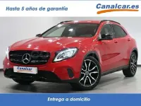 Usado Mercedes GLA180 122 CV (89 kW) 2018 Rojo SUV