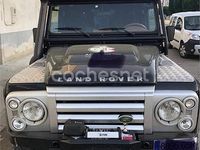 Usado Land Rover Defender SE 122 CV (89 kW) 2010 Negro Familiar