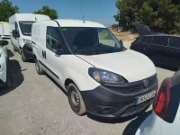 Usado Fiat Doblò 95 CV (69 kW) 2021 Blanco Monovolumen