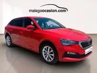Usado Skoda Scala 110 CV (80 kW) 2022 Rojo Utilitario