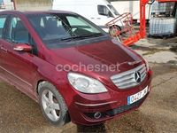 Usado Mercedes B200 140 CV (102 kW) 2006 Granate Monovolumen