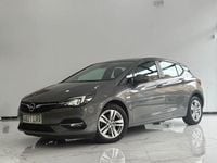 Usado Opel Astra Design & Tech 110 CV (80 kW) 2021 Plateado Utilitario