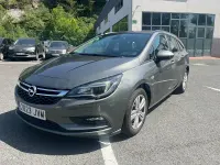 Usado Opel Astra Excellence 125 CV (91 kW) 2016 Gris / plata Familiar