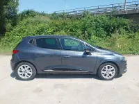 Usado Renault Clio IV LIMITED 75 CV (55 kW) 2018 Gris / plata Berlina
