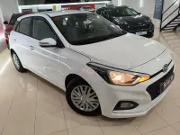 Usado Hyundai i20 84 CV (61 kW) 2019 Blanco Utilitario