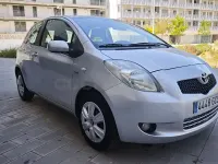 Usado Toyota Yaris Sol 90 CV (66 kW) 2008 Gris / plata Utilitario