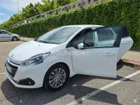 Usado Peugeot 208 Style 82 CV (60 kW) 2016 Blanco Utilitario