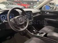 Usado Volvo XC40 129 CV (94 kW) 2024 Gris / plata SUV