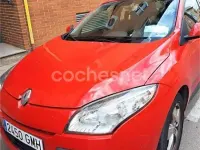 Usado Renault Mégane 105 CV (77 kW) 2009 Rojo Berlina
