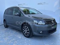 Usado VW Touran Advance 105 CV (77 kW) 2015 Gris / plata Monovolumen