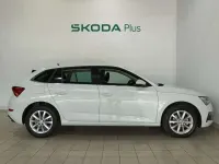 Usado Skoda Scala Ambition 110 CV (80 kW) 2022 Blanco Utilitario