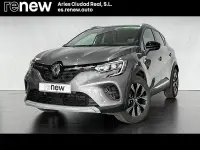 Usado Renault Captur Techno 90 CV (66 kW) 2024 Gris / plata SUV