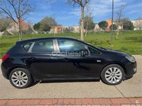 Usado Opel Astra Enjoy 115 CV (84 kW) 2011 Negro Berlina