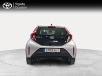 Usado Toyota Aygo X Play 72 CV (52 kW) 2024 Gris / plata SUV