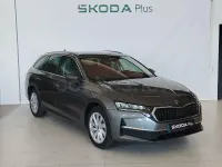 Usado Skoda Octavia Selection 150 CV (110 kW) 2025 Gris Familiar
