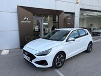 Usado Hyundai i30 100 CV (73 kW) 2025 Blanco Familiar