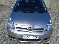 Usado Toyota Corolla Verso Sol 136 CV (100 kW) 2006 Gris / plata Monovolumen