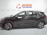 Usado Kia Niro 141 CV (103 kW) 2022 Negro SUV