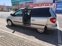 Usado Chrysler Voyager 143 CV (105 kW) 2007 Gris / plata Monovolumen
