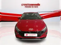 Usado Hyundai i20 101 CV (74 kW) 2024 Rojo Utilitario